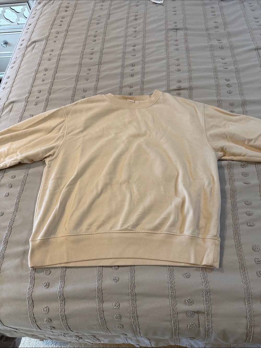 GAP Cream Crewneck Sweater